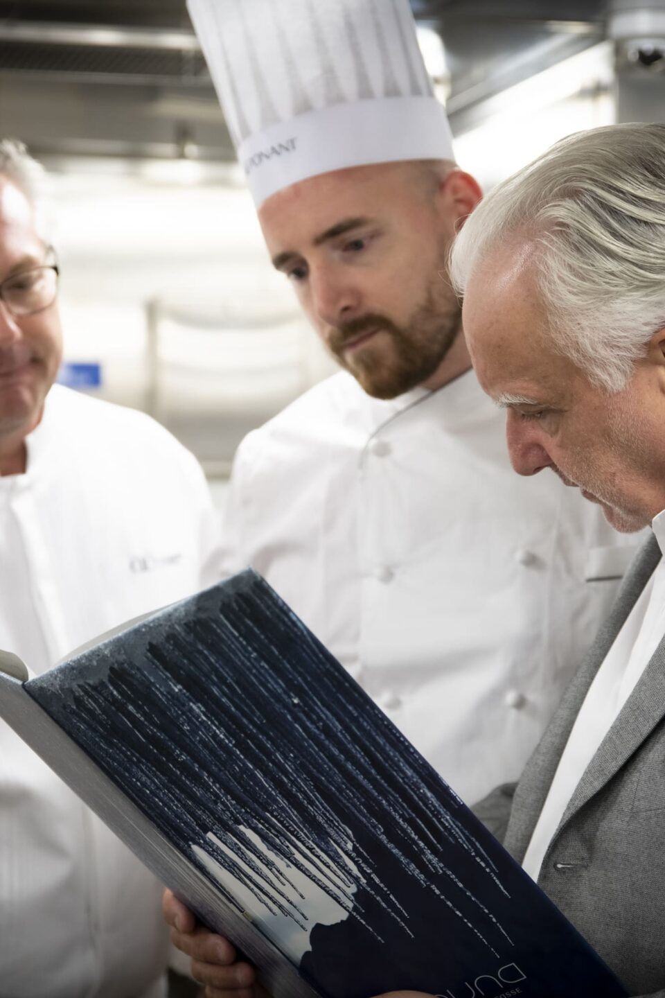 Présentation du menu du restaurant NUNA à bord du Commandant Charcot