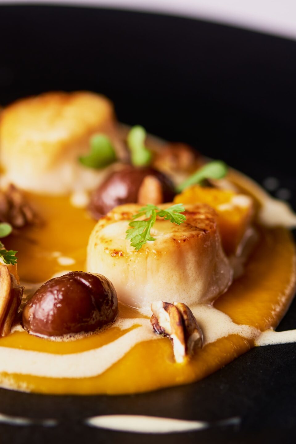 Création d'un plat salé par les équipes de DUCASSE Conseil pour Chef Rouge