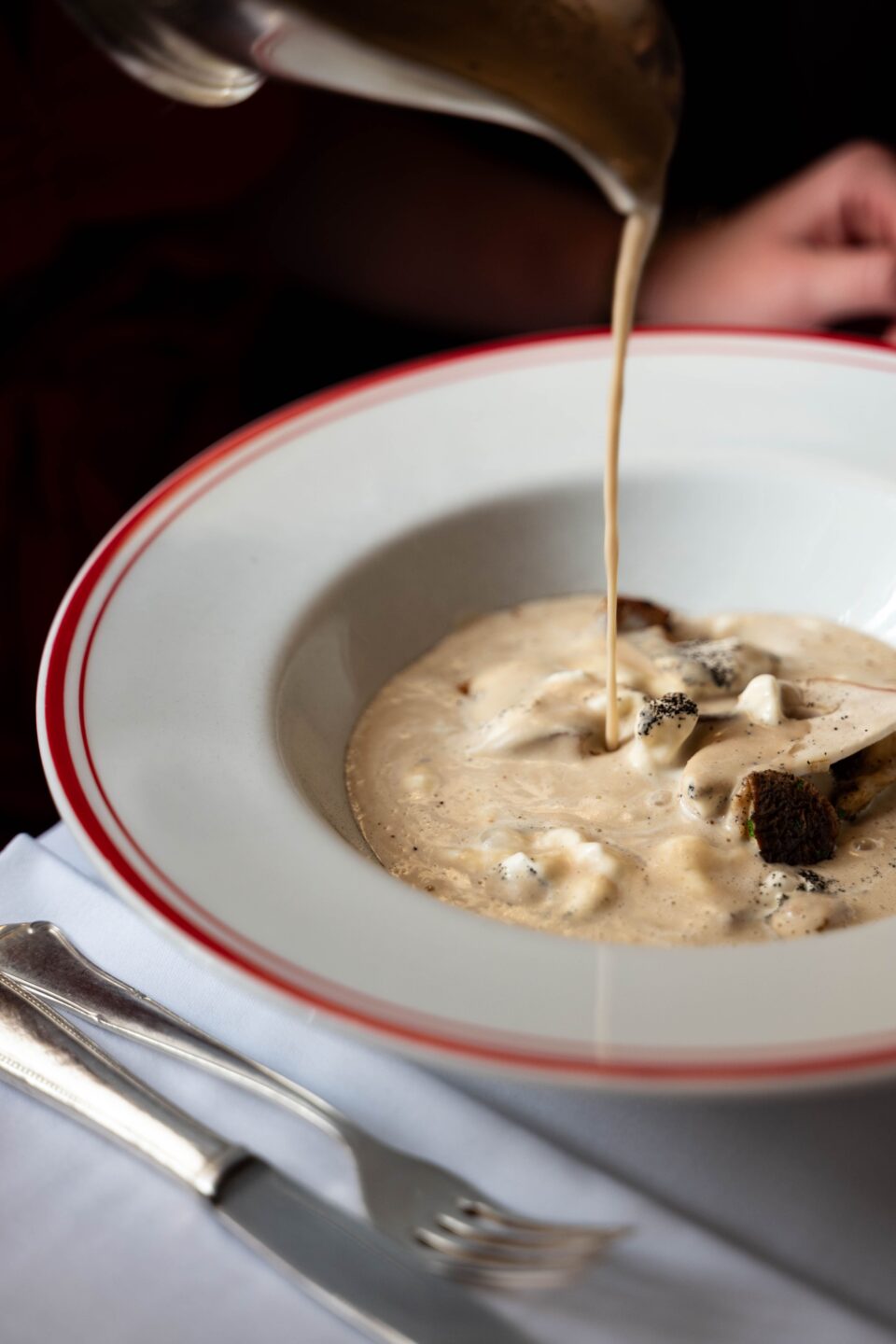 Velouté de cèpes et lard fumé